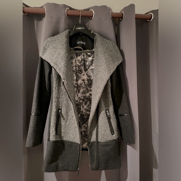 Guess Original coat, size XS - Picture 2 of 7
